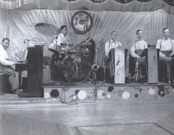  Herb Johnson band at the Chinese Paradise club